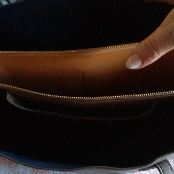 Elegant Tory Burch Gray Tote Bag - Picture 3 of 5